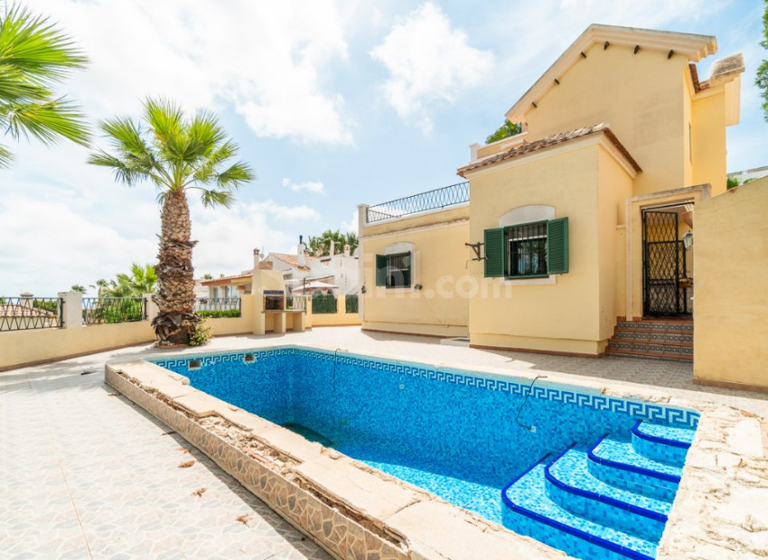 Segunda mano - Villa -
Orihuela Costa - Villamartin