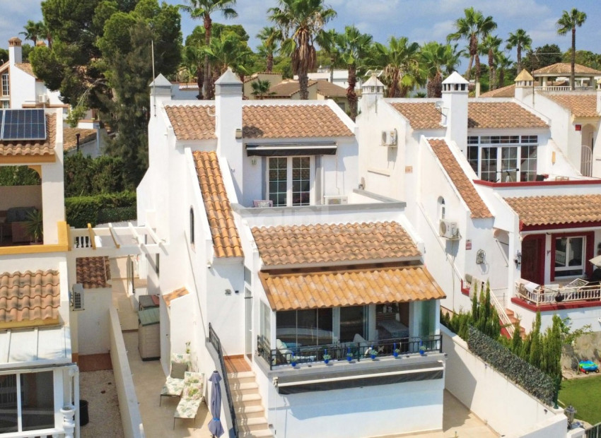 Segunda mano - Villa -
Orihuela Costa - Villamartin
