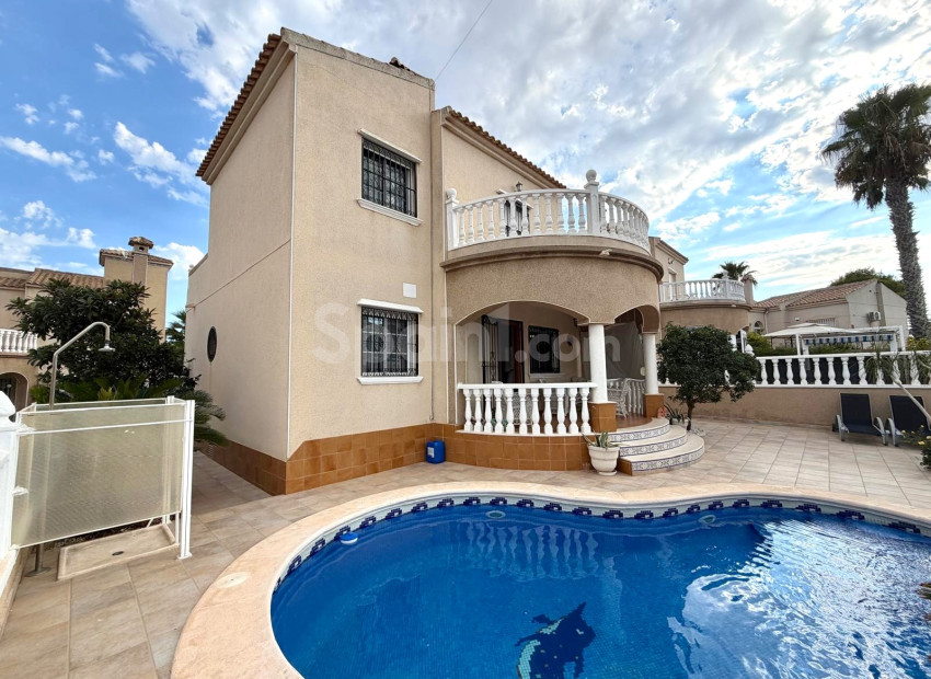 Segunda mano - Villa -
Orihuela Costa - Villamartin