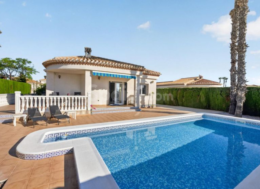 Segunda mano - Villa -
Orihuela - Playa Flamenca
