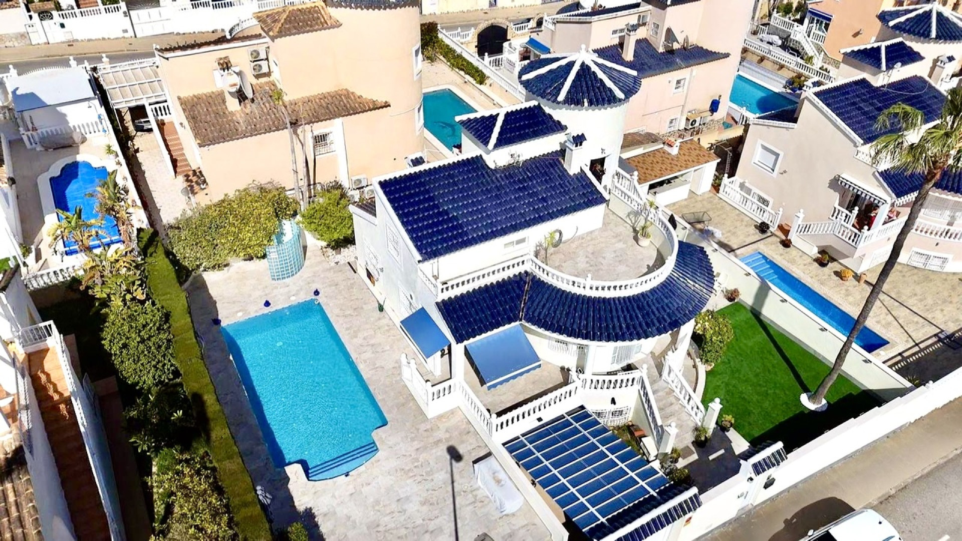 Segunda mano - Villa -
Pinar de Campoverde