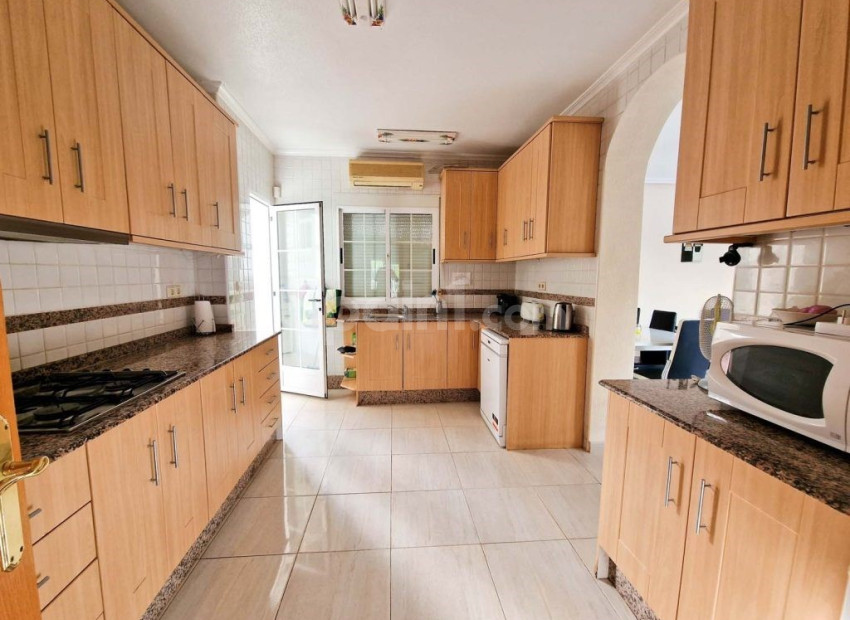 Segunda mano - Villa -
Playa Flamenca