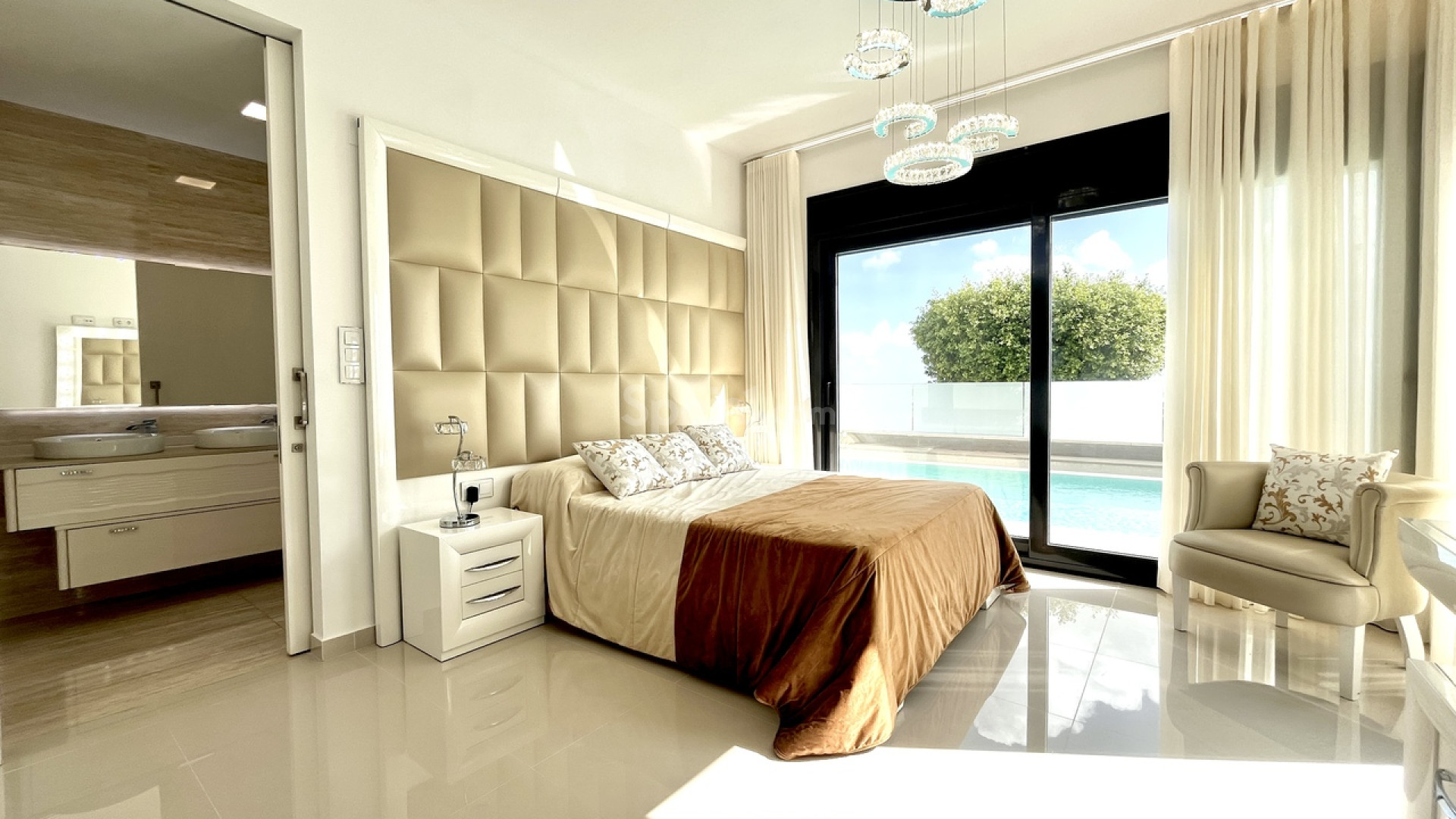 Segunda mano - Villa -
San Miguel de Salinas