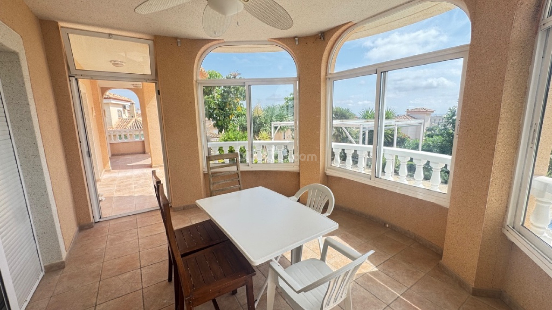 Segunda mano - Villa -
San Miguel - San Miguel De Salinas