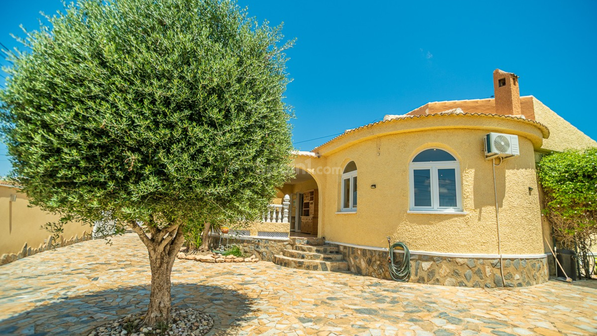 Segunda mano - Villa -
TORREVIEJA - La Siesta