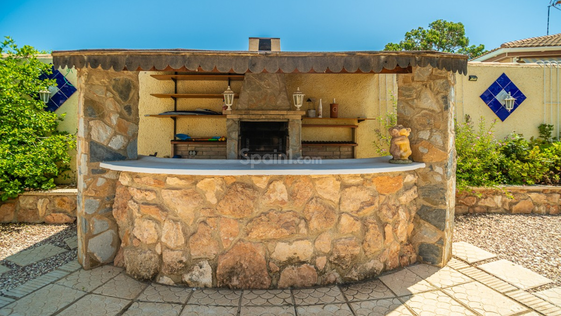 Segunda mano - Villa -
TORREVIEJA - La Siesta