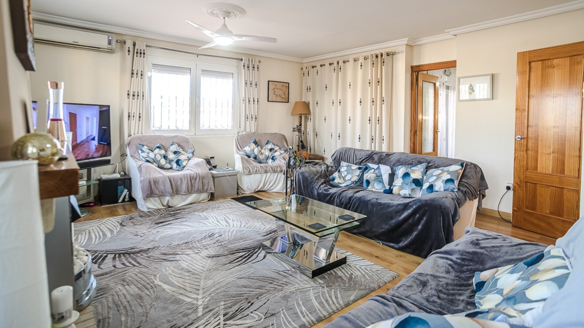 Segunda mano - Villa -
TORREVIEJA - Los Balcones