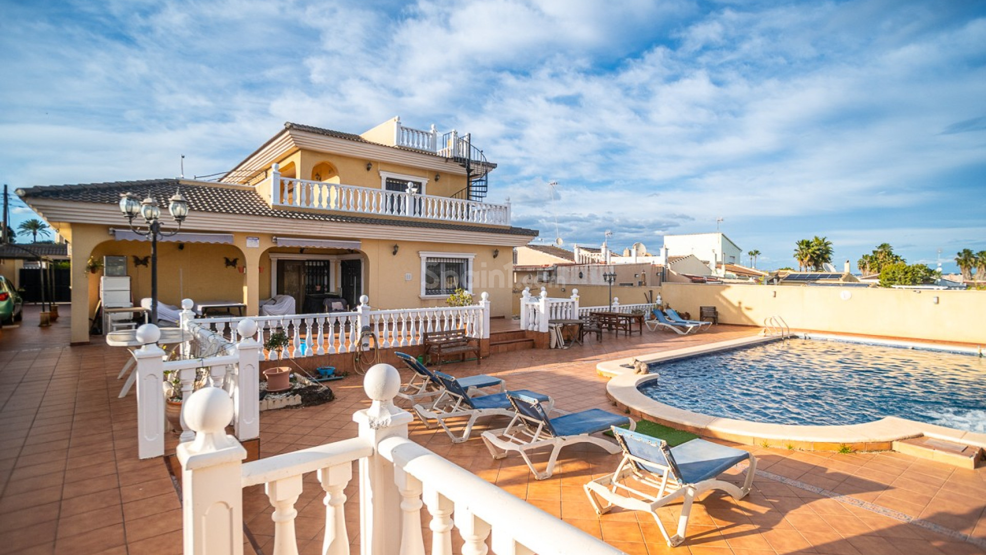 Segunda mano - Villa -
TORREVIEJA - Los Balcones