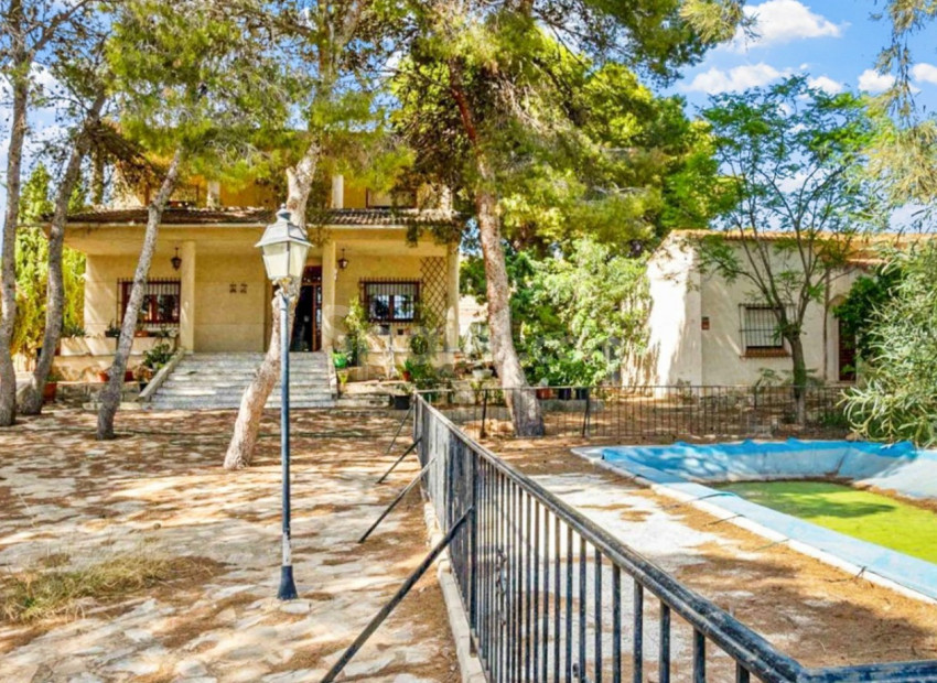 Segunda mano - Villa -
Torrevieja - Los Balcones