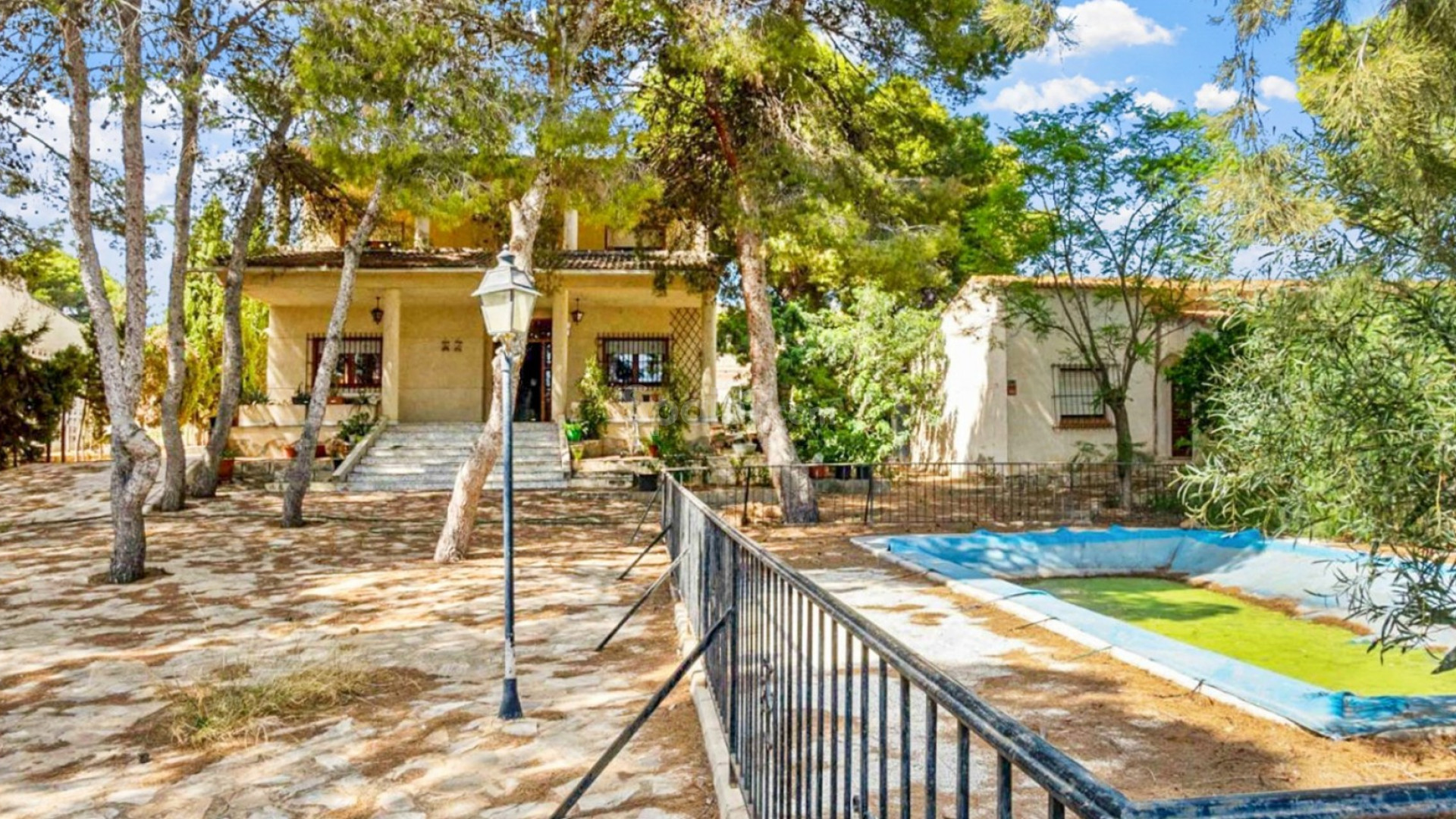 Segunda mano - Villa -
Torrevieja - Los Balcones