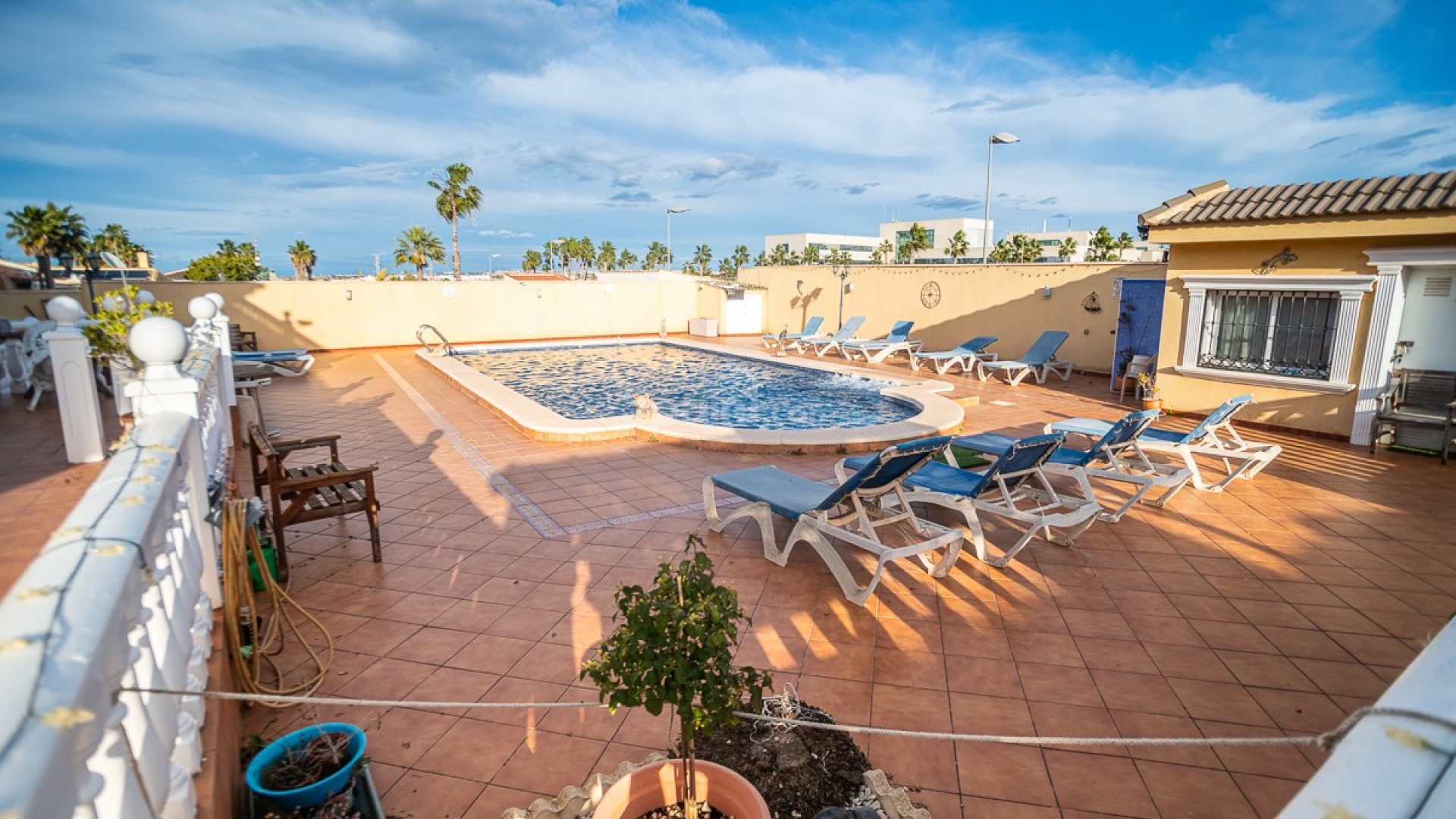 Segunda mano - Villa -
TORREVIEJA - Los Balcones