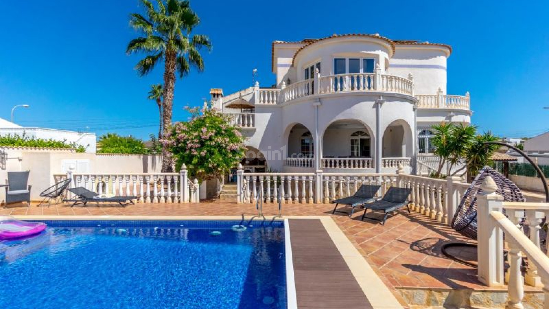 Segunda mano - Villa -
Torrevieja