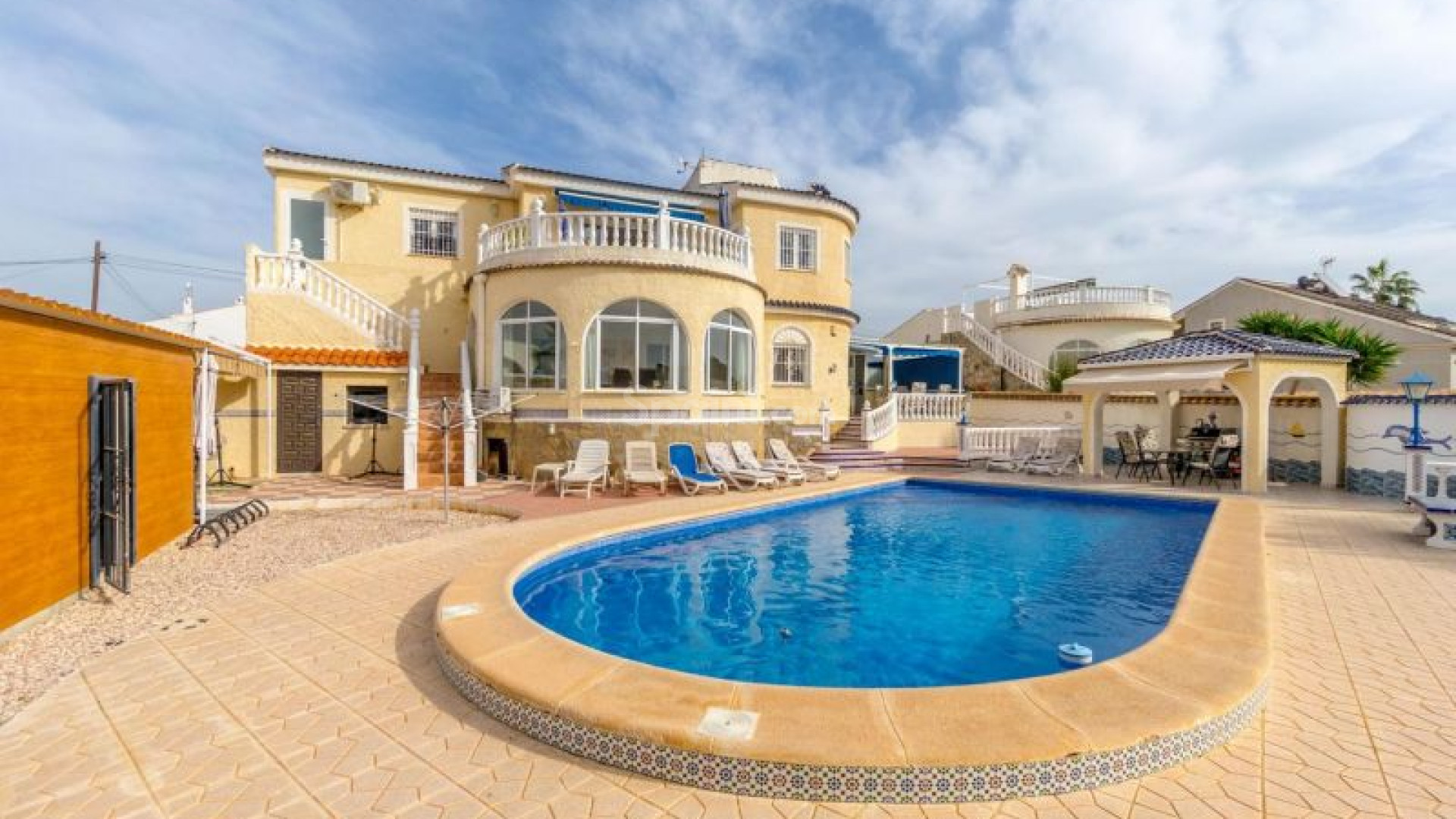 Segunda mano - Villa -
Torrevieja