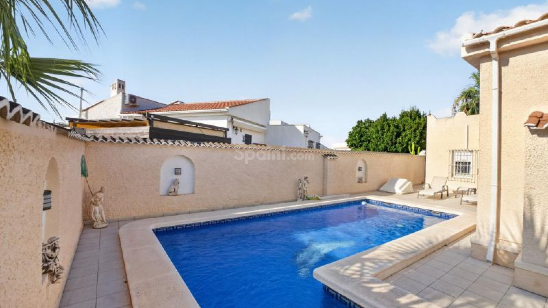 Segunda mano - Villa -
Torrevieja