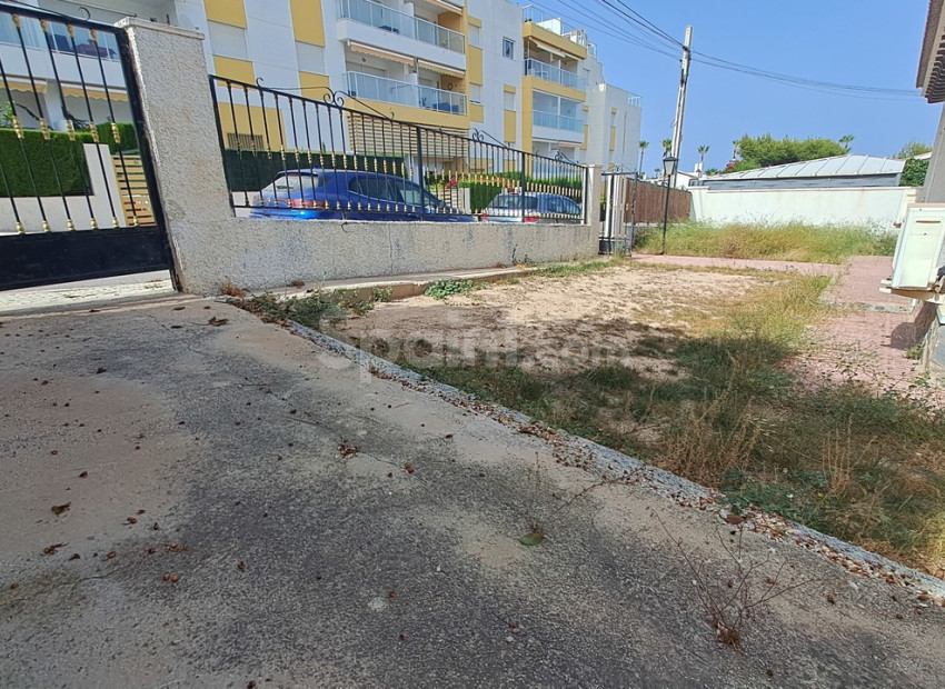 Segunda mano - Villa -
Villamartín - Villamartin