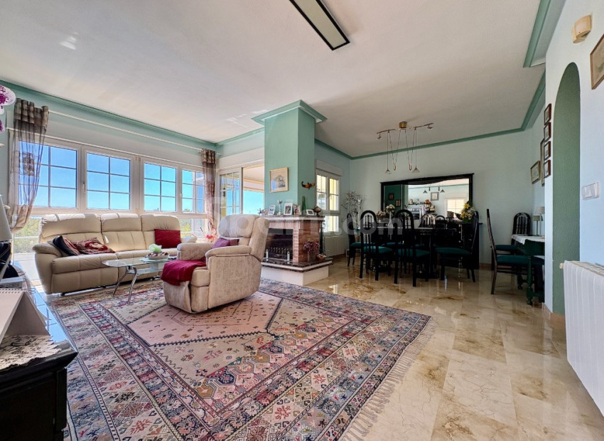 Segunda mano - Villa -
Villamartín - Villamartin