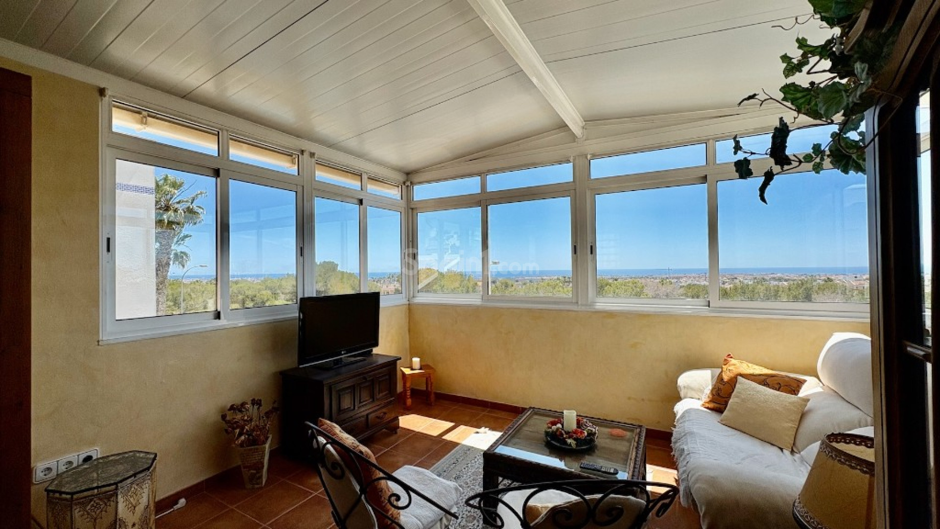 Segunda mano - Villa -
Villamartín - Villamartin