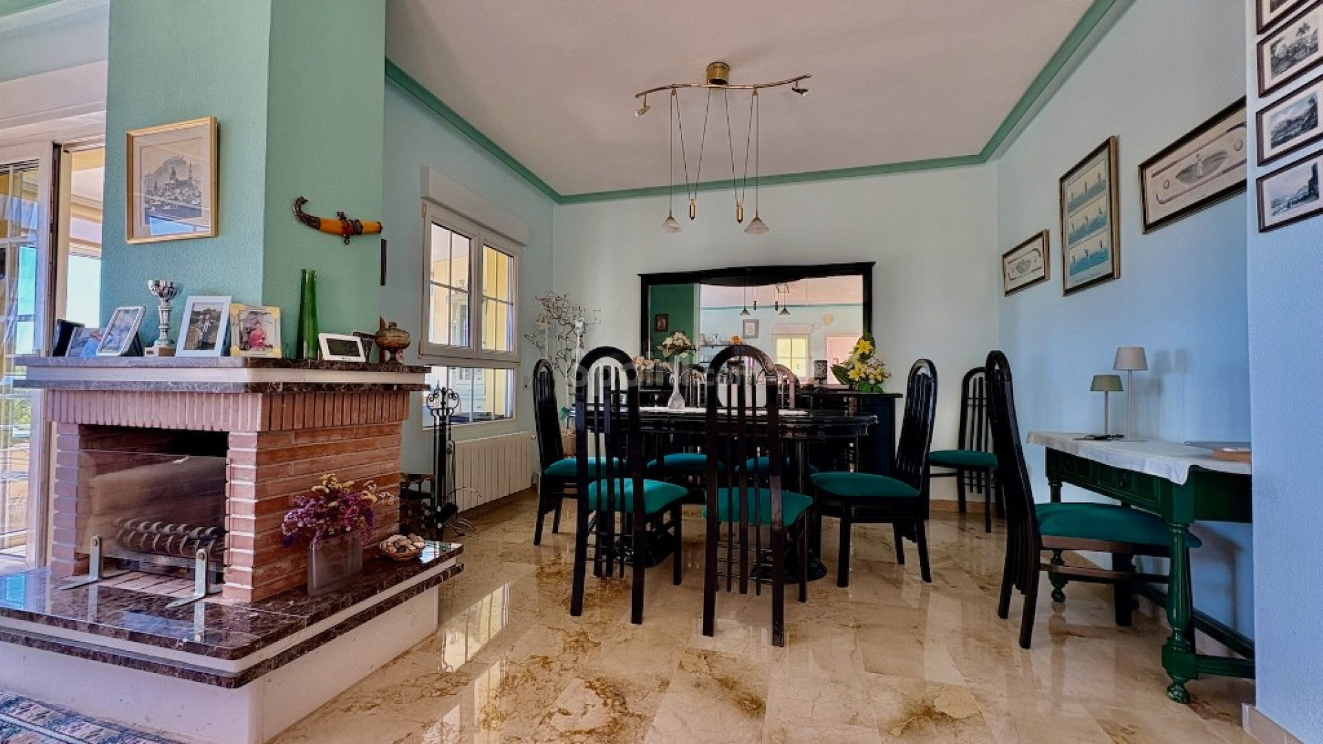 Segunda mano - Villa -
Villamartín - Villamartin