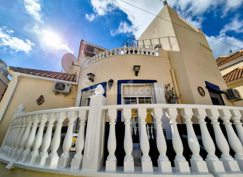 Segunda mano - Villa -
Villamartín - Villamartin