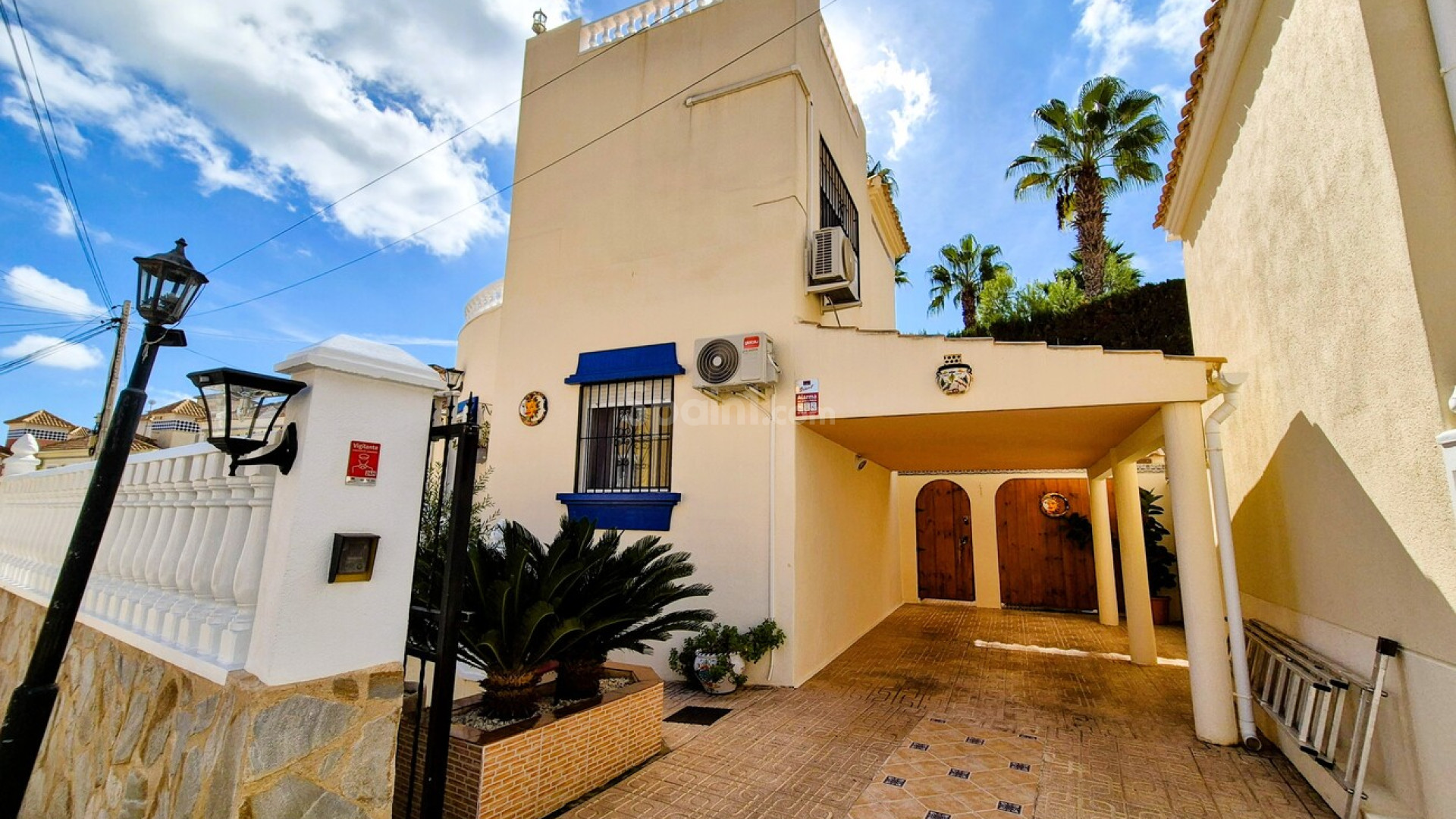 Segunda mano - Villa -
Villamartín - Villamartin