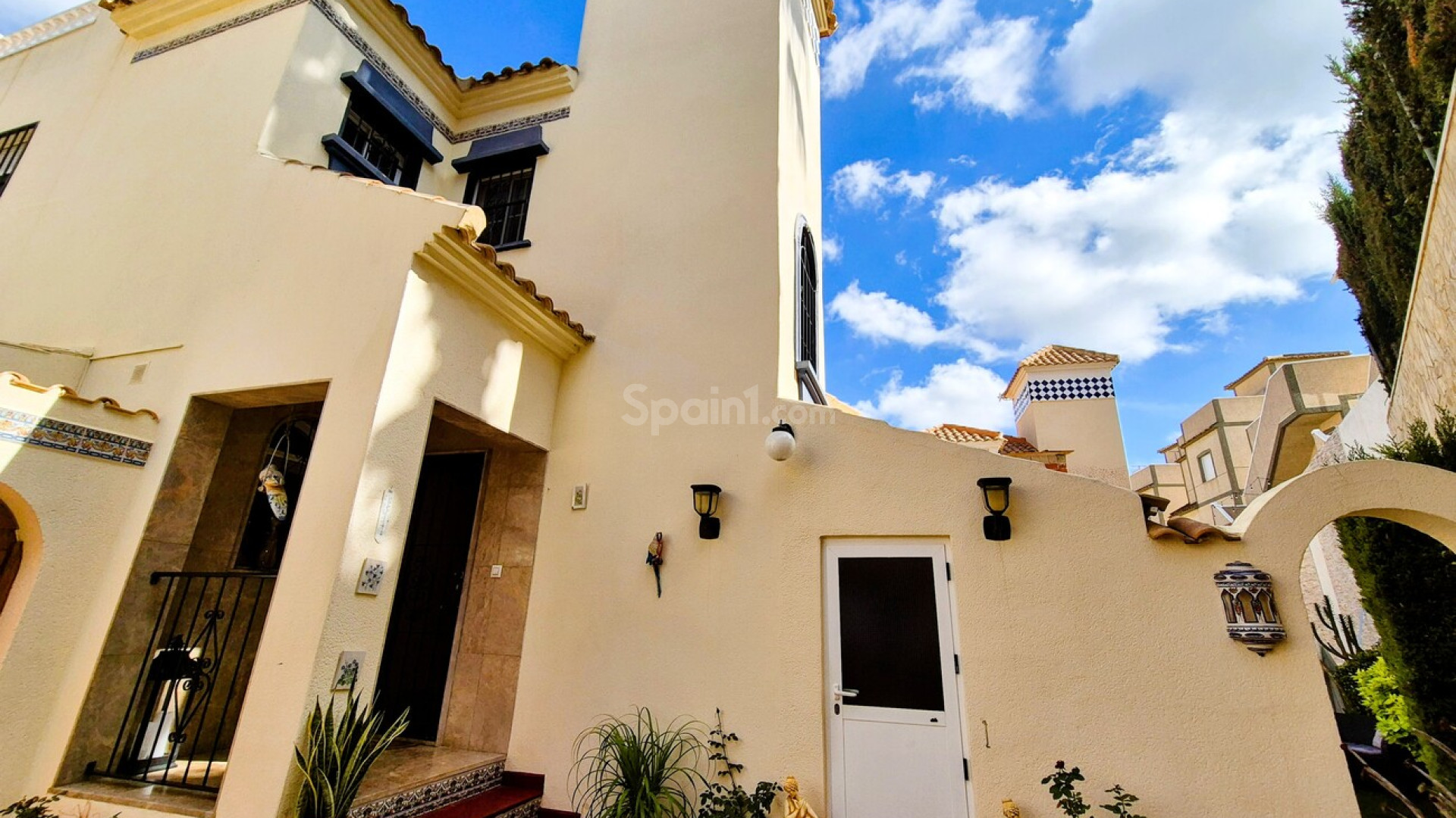 Segunda mano - Villa -
Villamartín - Villamartin