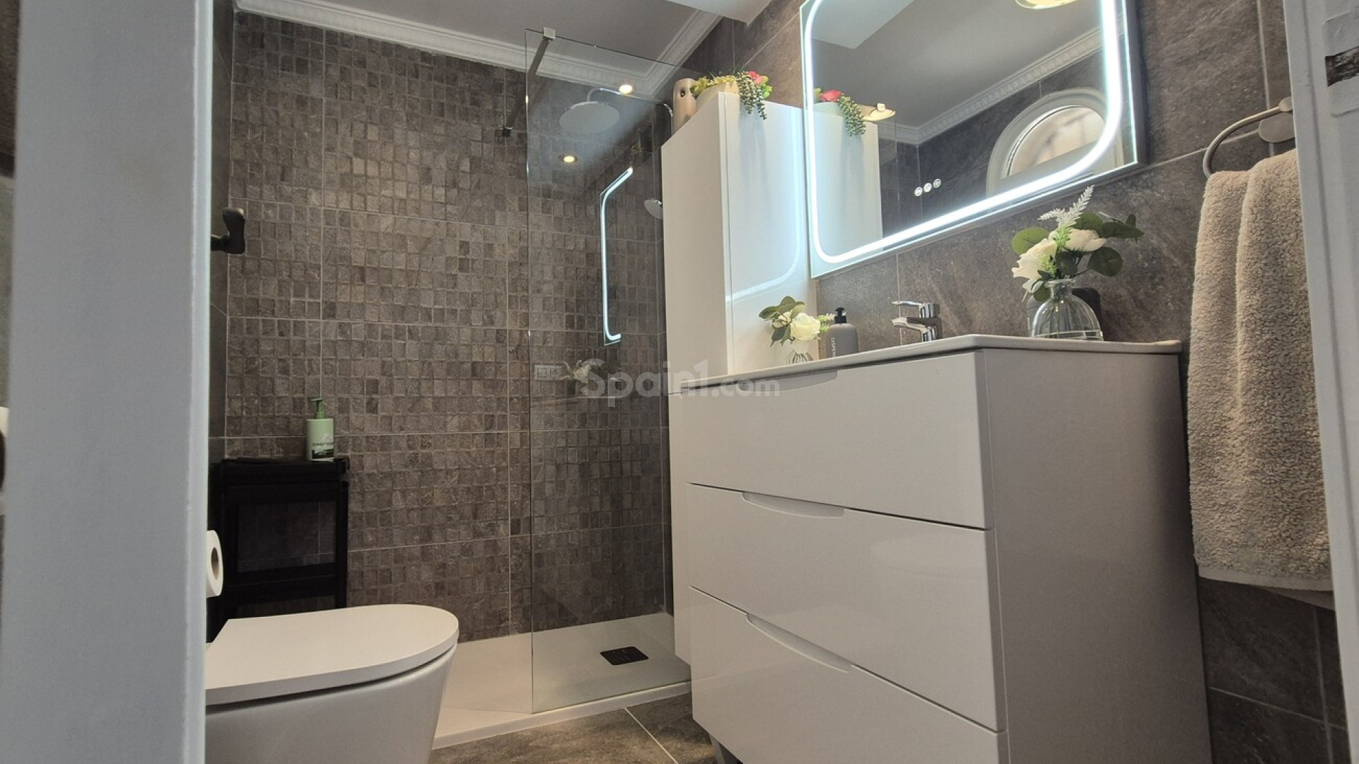 Segunda mano - Villa -
Villamartín - Villamartin