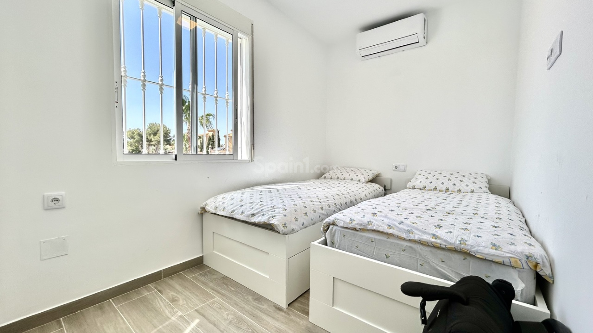 Segunda mano - Villa -
Villamartín - Villamartin