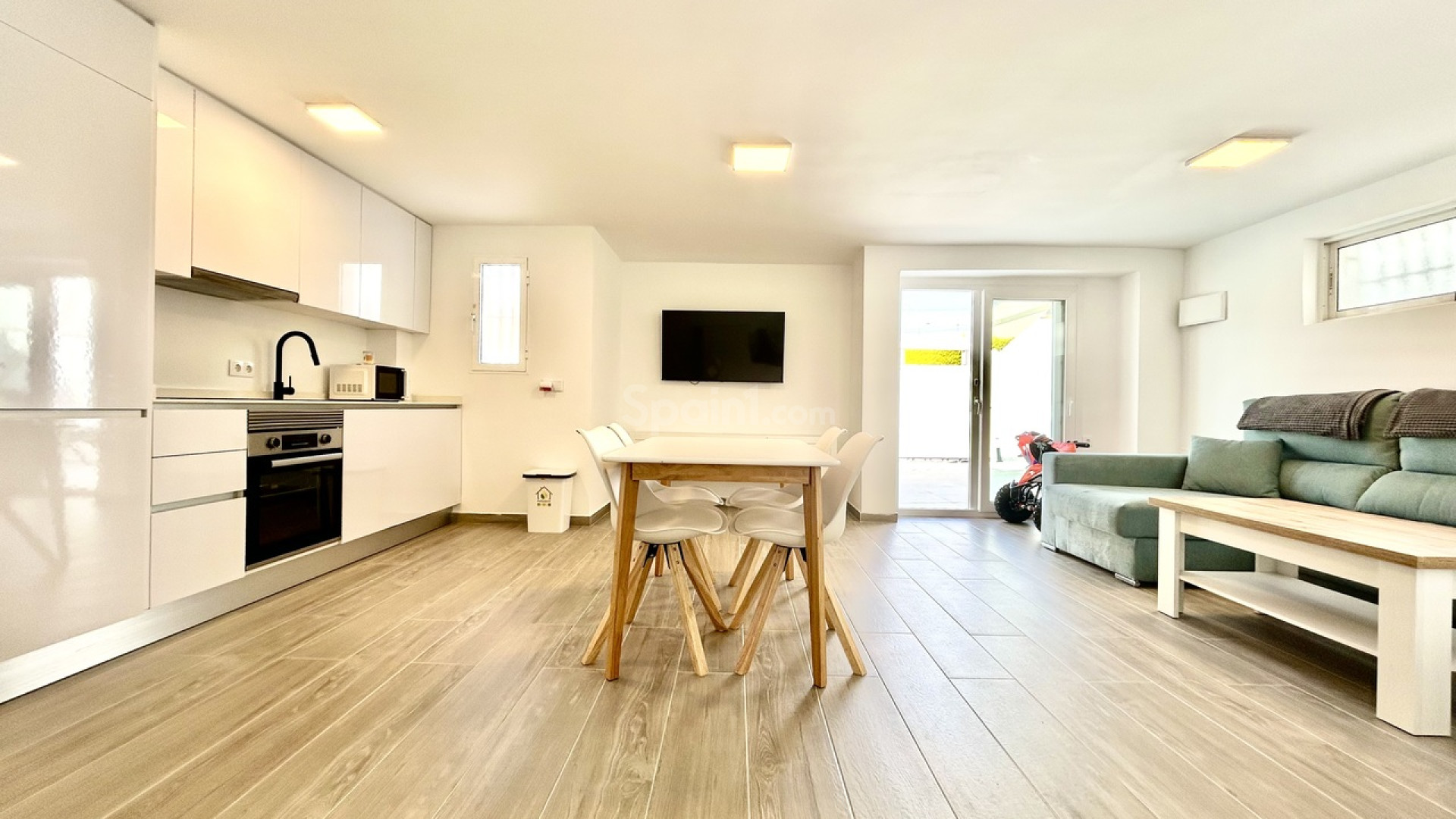 Segunda mano - Villa -
Villamartín - Villamartin