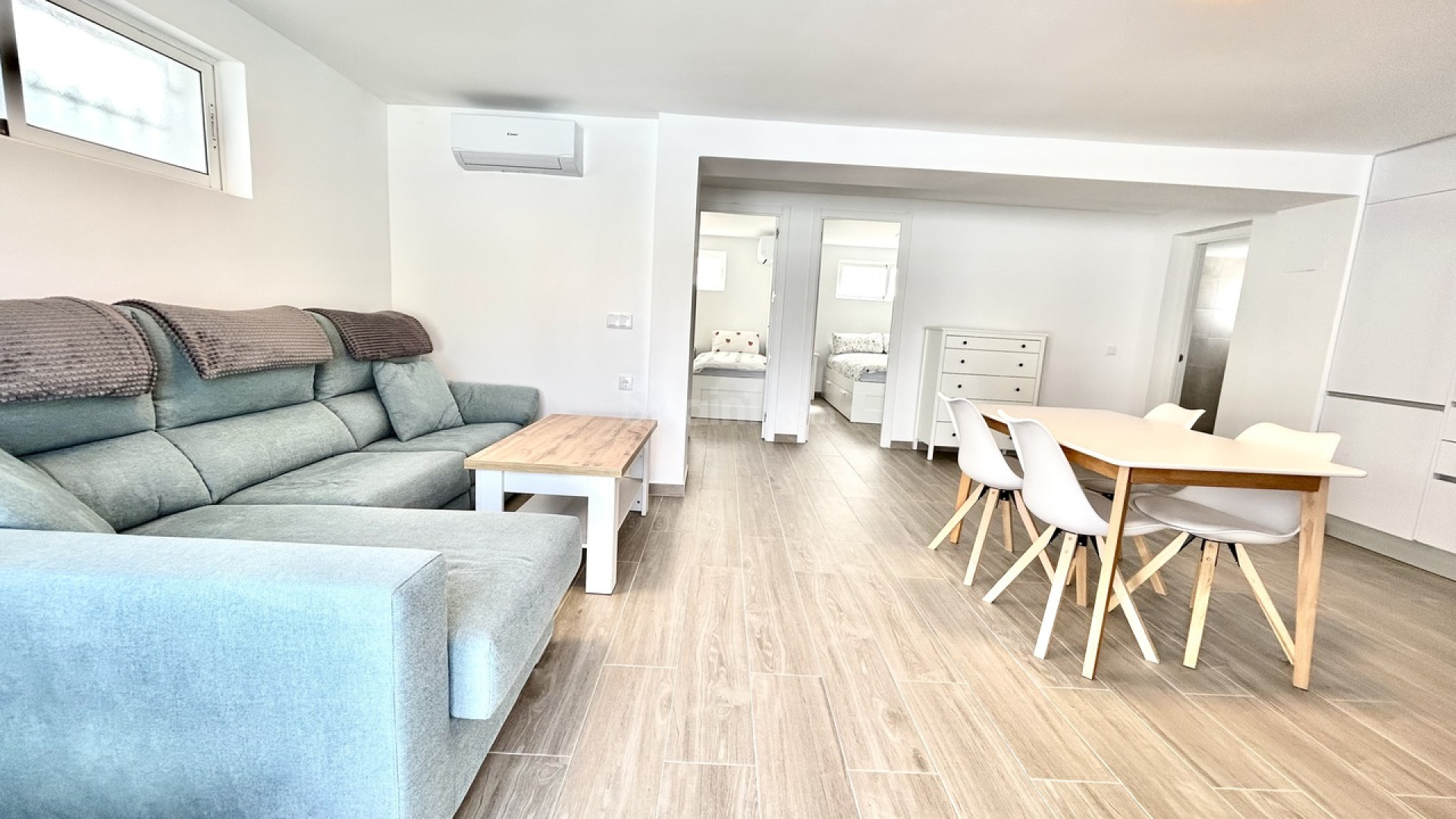 Segunda mano - Villa -
Villamartín - Villamartin