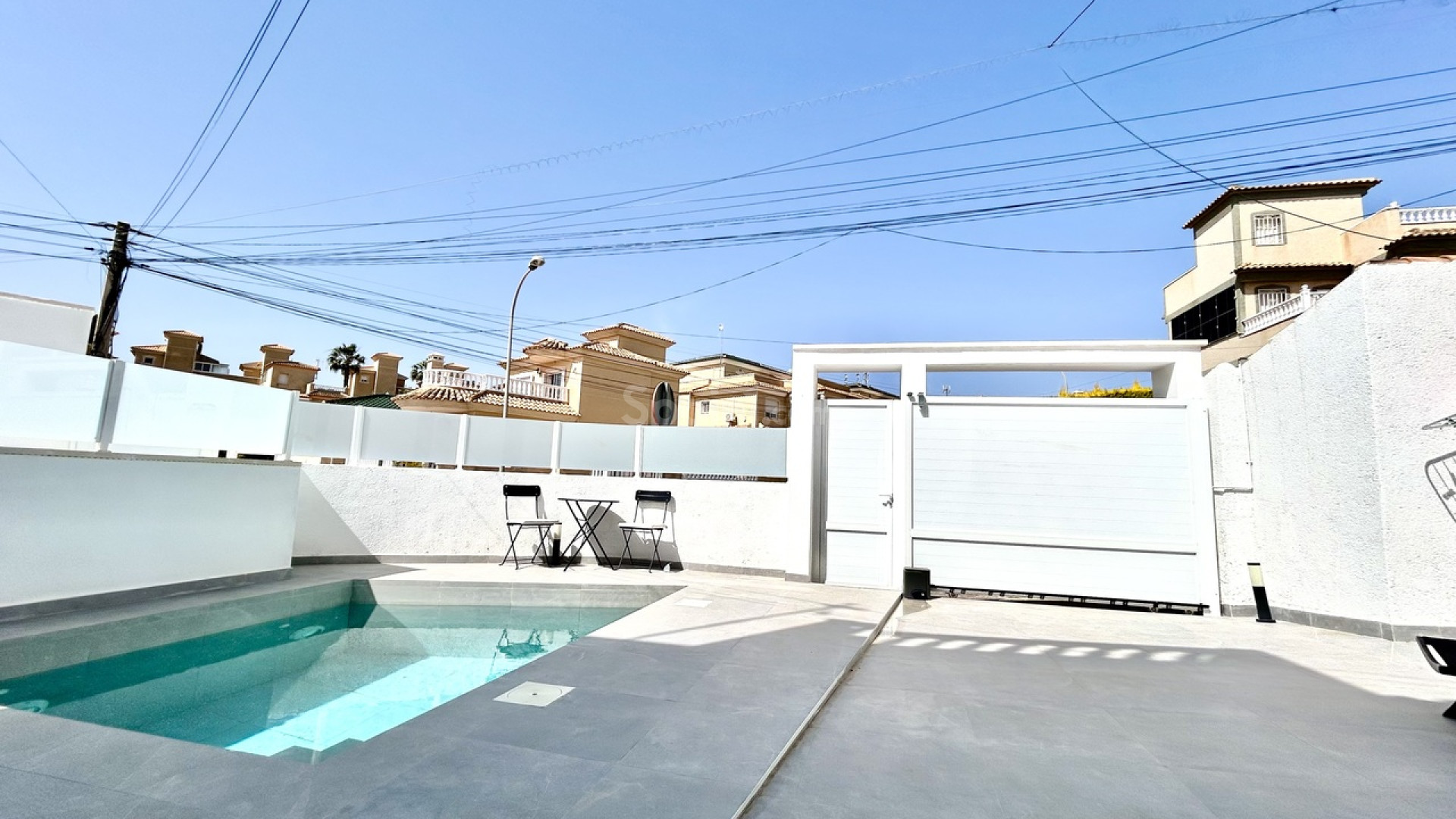 Segunda mano - Villa -
Villamartín - Villamartin