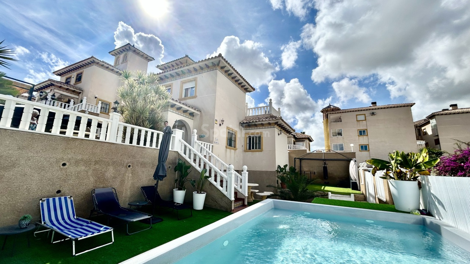 Segunda mano - Villa -
Villamartín - Villamartin