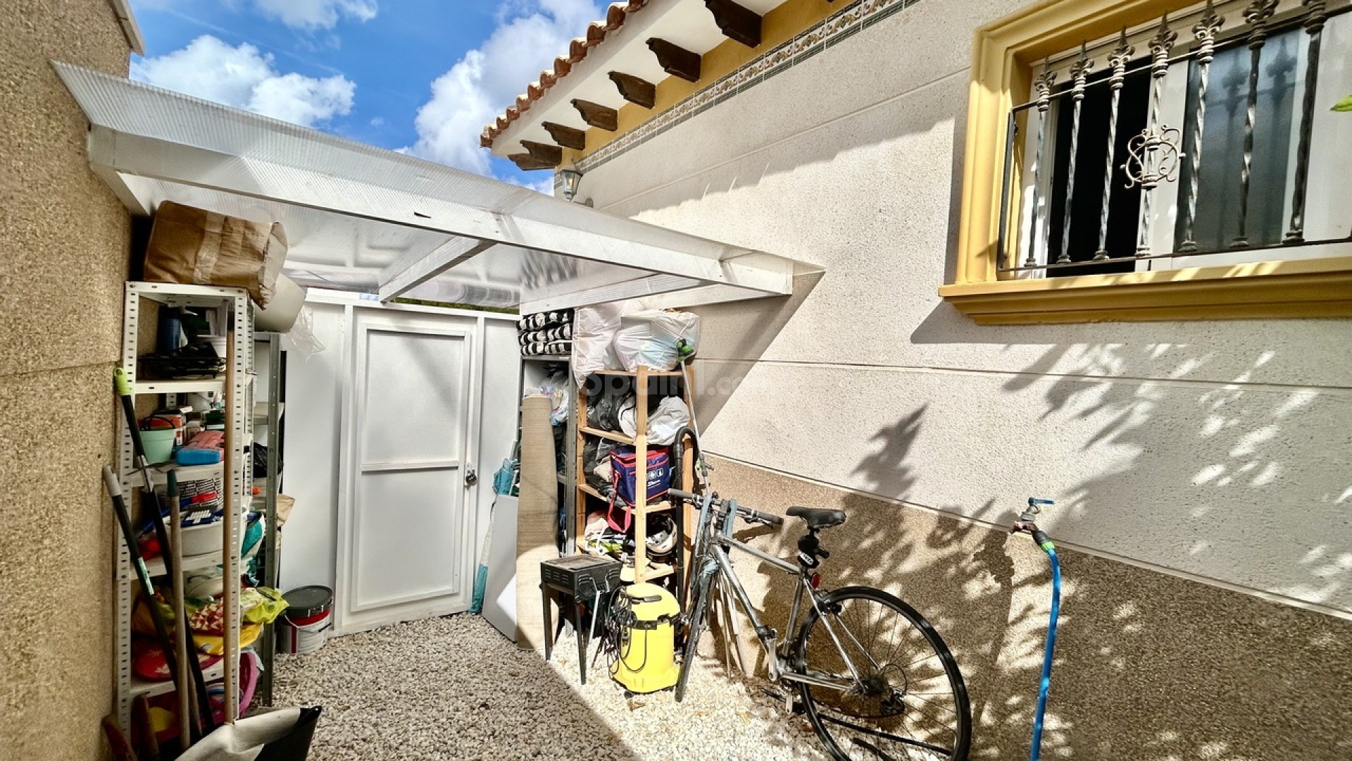 Segunda mano - Villa -
Villamartín - Villamartin