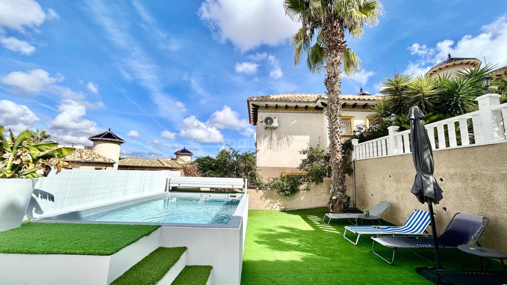 Segunda mano - Villa -
Villamartín - Villamartin