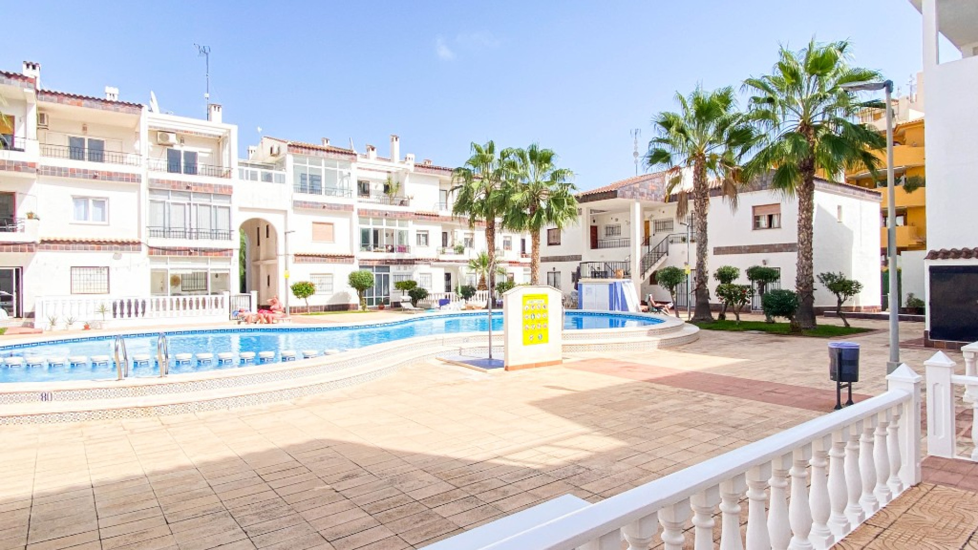 Short time rental - Lägenhet -
Punta Prima - Cala Dorada