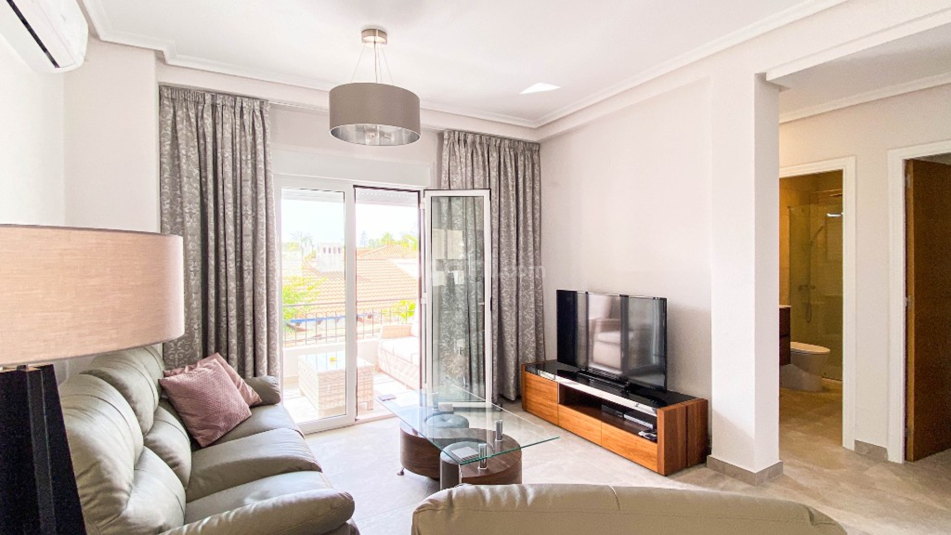 Short time rental - Leilighet -
Punta Prima - Cala Dorada