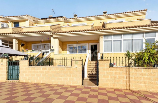 Stadthaus - Resale - Torrevieja - Punta Prima