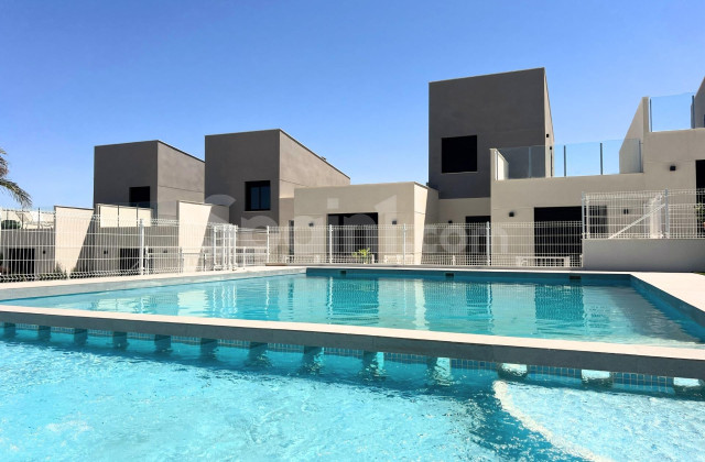 Townhouse - New Build - BAOS Y MENDIGO - S-22579