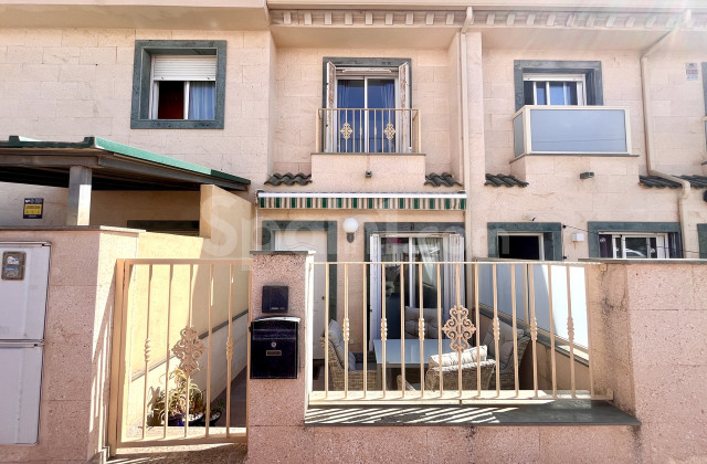 Townhouse - Resale - La Mata - La Mata