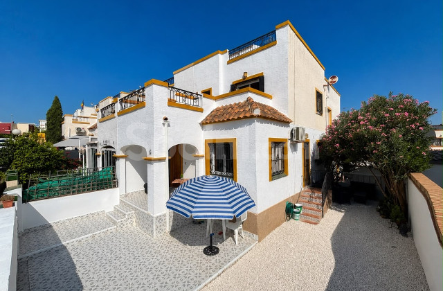 Townhouse - Resale - Los Altos - Los Altos
