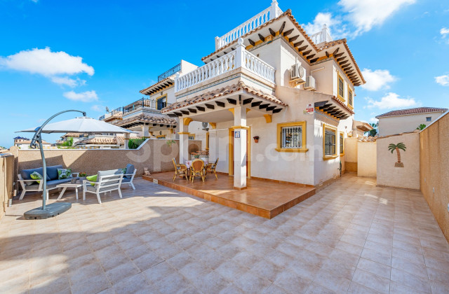 Townhouse - Resale - Orihuela Costa - SBE1047