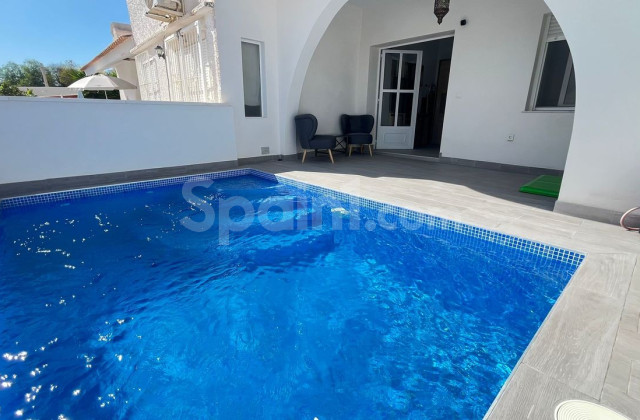 Townhouse - Resale - Villamartín -
                Villamartin