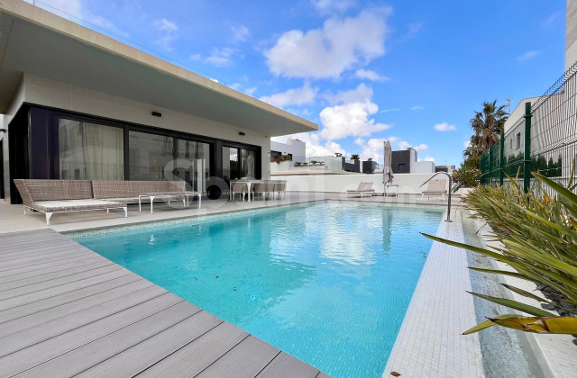 Villa - Bruktbolig - Dehesa de Campoamor - Campoamor