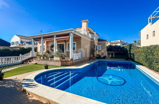 Villa - Bruktbolig - La Mata - La Mata