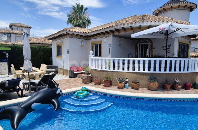 Villa - Bruktbolig - Villamartín - CBH-51117