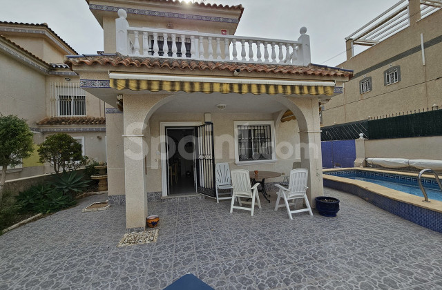 Villa - Bruktbolig - Villamartín - Villamartin