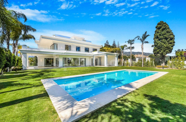 Villa - New Build - Marbella - S-60009