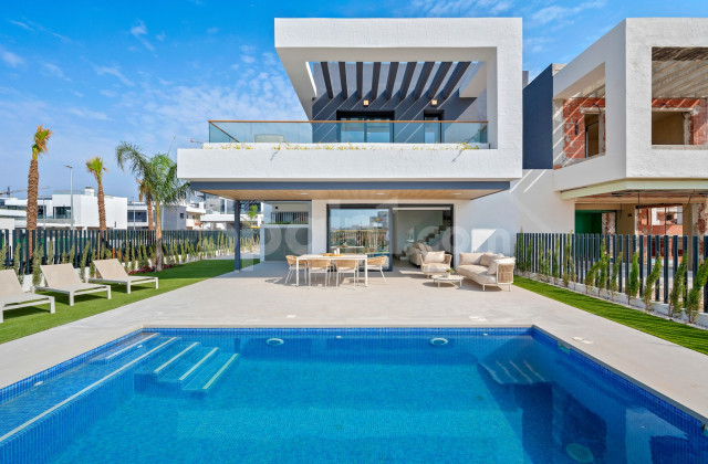 Villa - New Build - Torrevieja - SN-11116