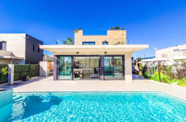 Villa - Nueva construcción  - Dehesa de Campoamor - Campoamor