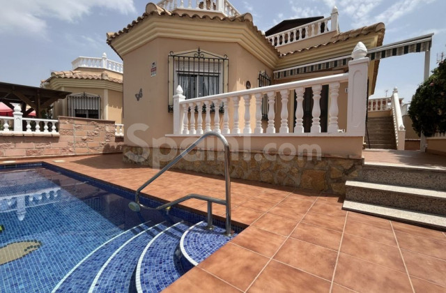 Villa - Resale - Almoradí - Almoradí