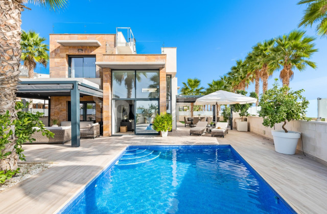 Villa - Resale - Cabo Roig -
                Cabo Roig